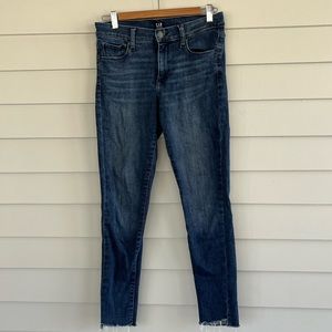EUC Gap Favorite Jegging Raw Hem